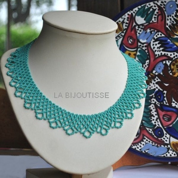 Schéma collier dentelle turquoise