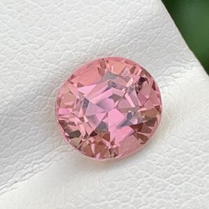 Untreated Pink Tourmaline: 1.90 Carat Oval Gemstone