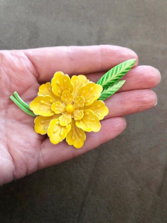 Yellow Enamel Flower Brooch - Vintage Jewelry - L… - image 5