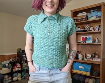 Patrón de polo abotonado de crochet Avery