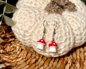 Mushroom earrings, red and white mushroom earrings, fall earrings, autumn earrings, October earrings, cute mushroom dangle earrings.