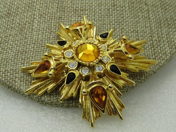 Vintage Joan Rivers Tiered Medieval Themed Brooch