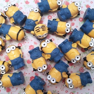 2/4/6 Cute Cartoon 3D Minions Resin Charms Crafts Jewellery Keyring Bookmark Bracelets Decoden Slime DIY UK