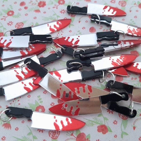 5/10 Blutig Küchenmesser Hackbeil Horror HALLOWEEN Acryl Anhänger Schmuck Armband Halskette machen DIY UK (With Ring)