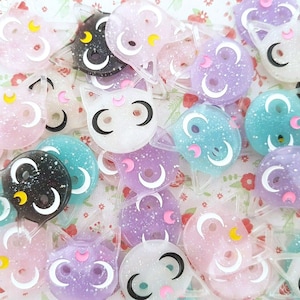 5/10 Assorted Kawaii Anime Moon Cat Flatback Resin Embellishment Crafts Charm Cabochons Decoden Slime Hair Bow UK (HOOK/NO Hook)