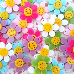 2/4/6 verschiedene 30 mm HOT Modische glücklich Smiley Blume Hell Glitter Pastell Acryl Anhänger Ohrringe Charms Handwerk Schmuck DIY UK