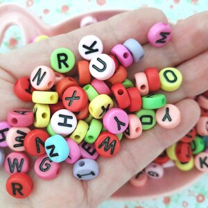 9mm Assorted Acrylic Alphabet Letter Beads Black Letter Round Beads Charms Craft for Neclaces Bracelet Jewellery Making DIY UK