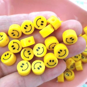 5/10/20/50 Quality Acrylic Yellow Smiley Face Beads Spacer Bracelet Bohemian Jewelery Findings CRAFT UK -6/8/10/12/14mm Horizontal Hole