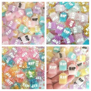 5/10 Kawaii RIP grafsteen verijdeld of pastel of glitter bedels hangers armband neclace sieraden DIY UK (met haak)