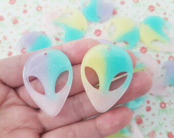 2/4 Assorted Large Ombre Alien Resin Charms Flatback Cabochon Embellishments Decoden Kawaii Slime Supplies Craft Bow Jewellery DIY UK