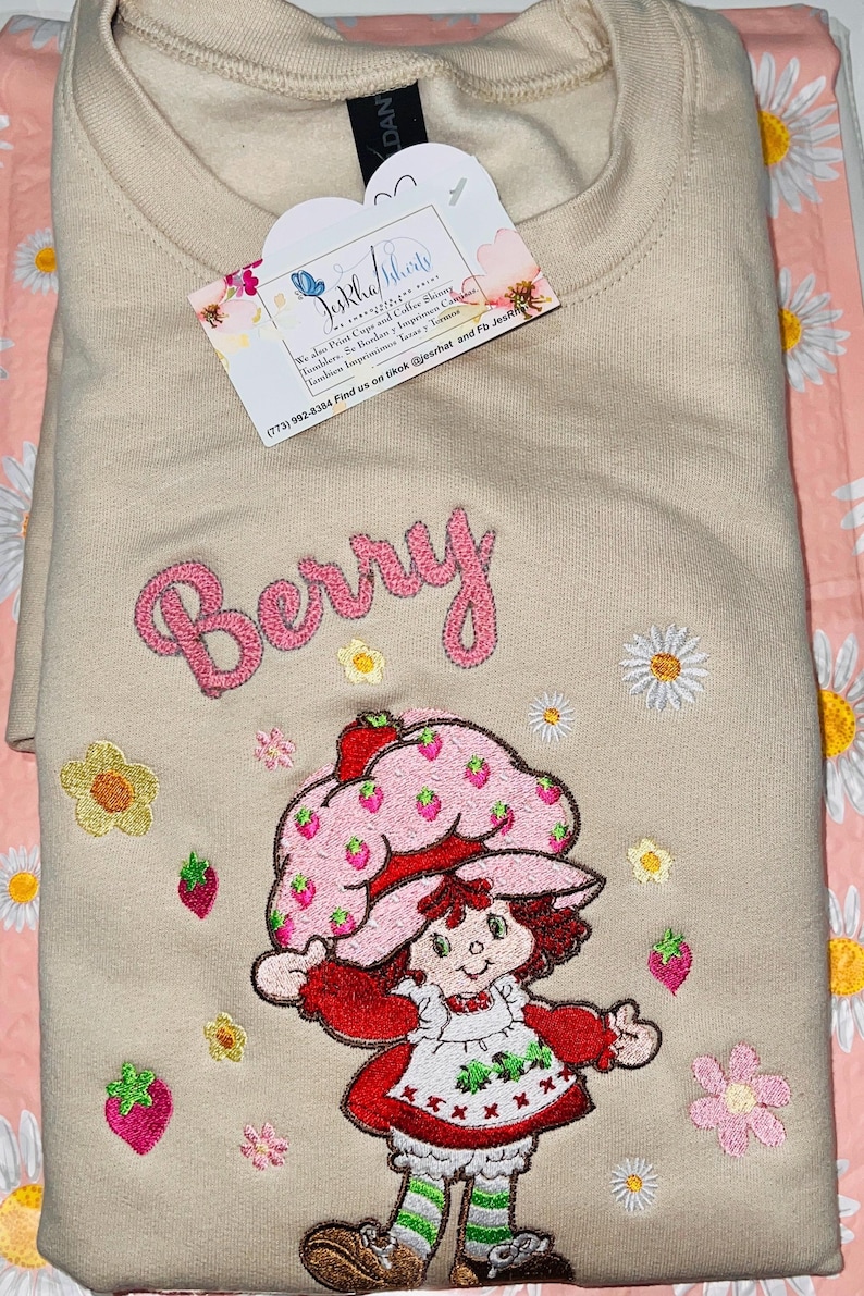 Strawberry Shortcake Embroidered Sweatshirt/ Sueter Bordado, Childhood Memories cartoon image 2