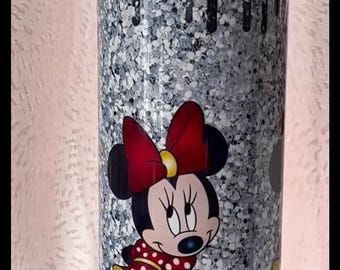 Vaso de Minnie Mouse: Vaso metálico de 591 ml con pajita.