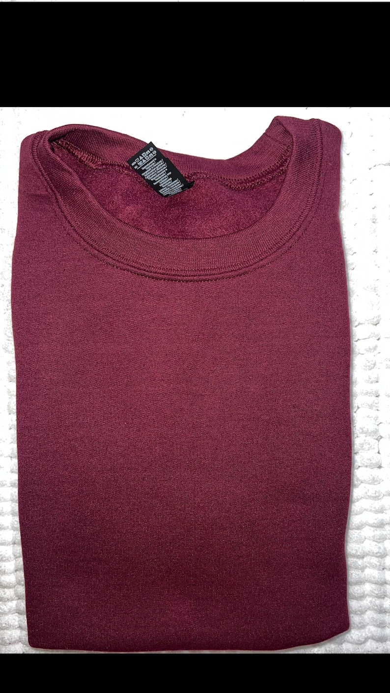Strawberry Shortcake Embroidered Sweatshirt/ Sueter Bordado, Childhood Memories cartoon Maroon