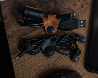 Leather Cable Organizer, Cord Keeper, Cord Holder, Leather Cable Cord, Cord Tie, Cord Organizer, Cable Clip, Small Useful Gifts, Cable Clamp