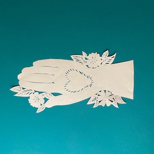 Scherenschnitt Kunst goldene Hand, Originalscherenschnitt goldenes Handpapier Scherenschnitt Kunstwerk Originalkunstwerk, handgeschnittenes Kunstwerk, Wandbehang Kunst