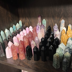 Crystal Mystery Box Full Of Specimens (100+ Unique Types) *** NEW STONES! *** Perfect Gift For Any Age & Great Home Decor!