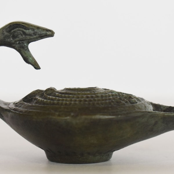 Lampe à huile en bronze - conception de serpent et de poulpe - artefact de reproduction de la Grèce antique
