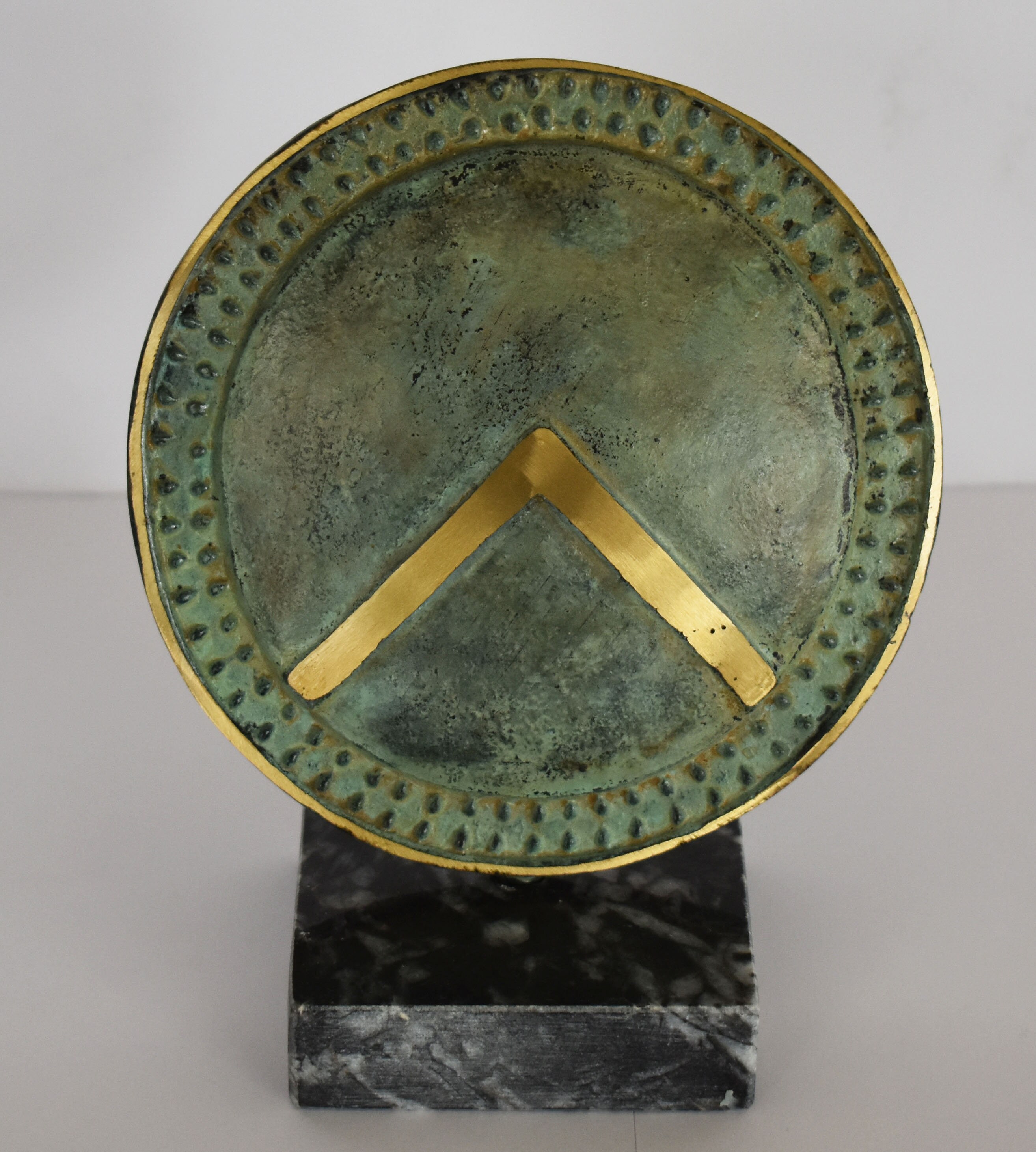 Ancient Greek Spartan Shield Λ symbol King Leonidas and -  Portugal