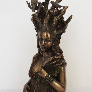 Gaia Gaea Terra - Ancient Greek Goddess of the Earth - the Great Mother ...