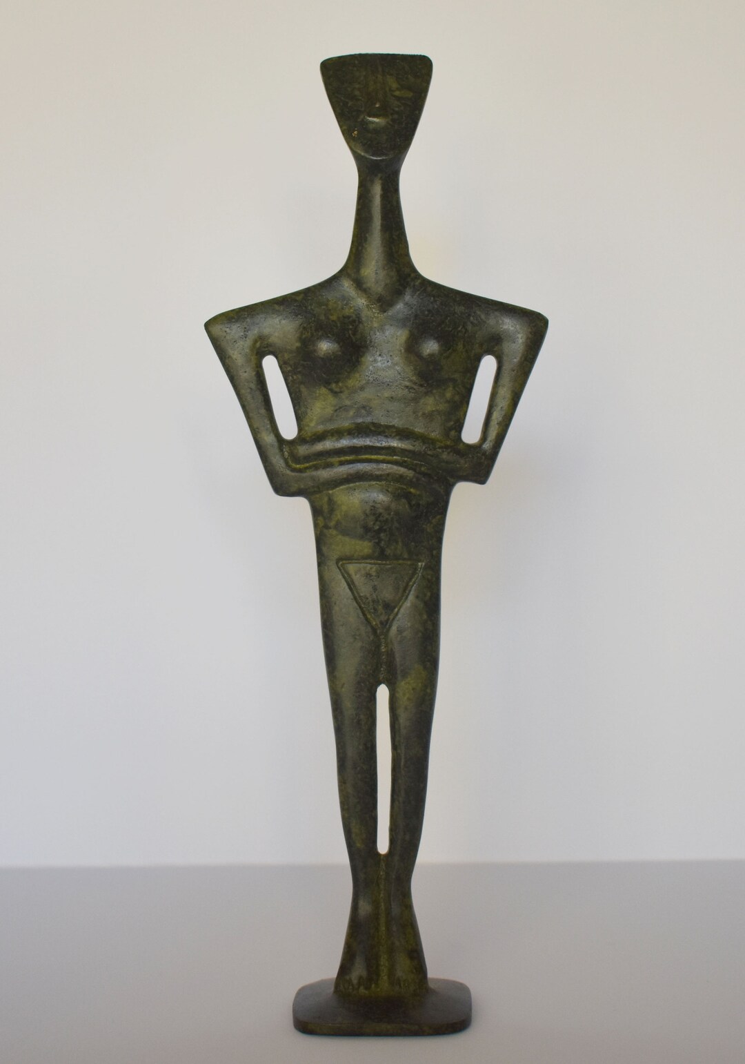 Cycladic Female Idol - Religious Figure From Keros Island, Greece ...