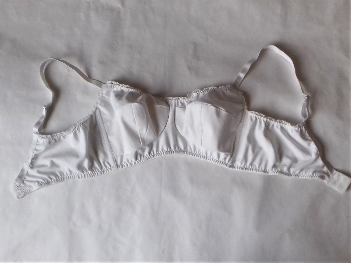 Plus size bra pattern with sewing tutorial Elizabeth Sizes | Etsy