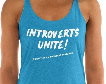 Introverte mensen verenigen zich rustig op een ongemakkelijke afstand, grappige training tank, training tank, racerback tank, yoga tank, introvert, sportschool shirt, cadeau