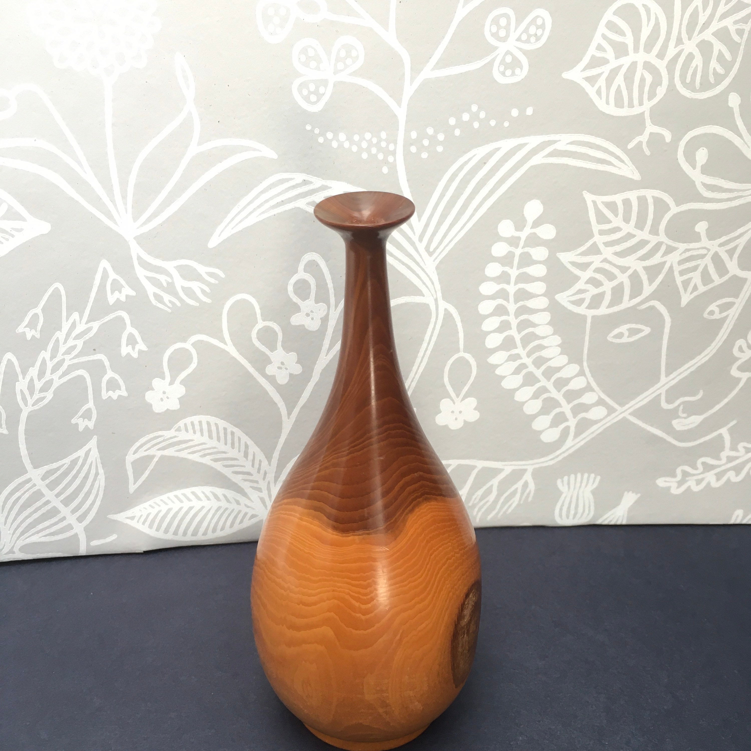 Small turned wooden bud vase stunning grain Etsy