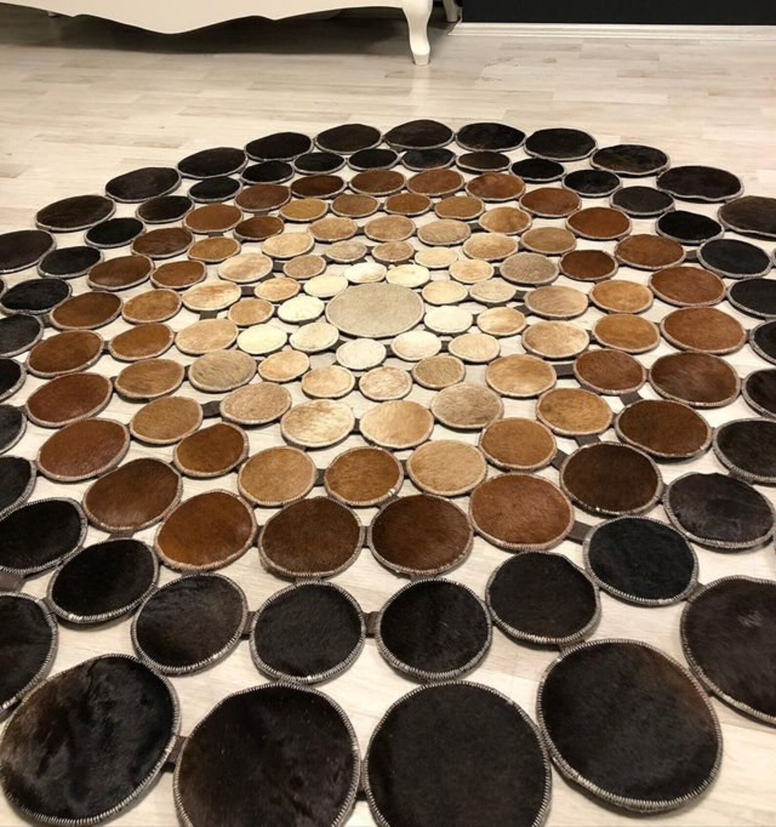 Round Carpet Cow Skin Patchwork Rug Luxury Round Shape Living Etsy