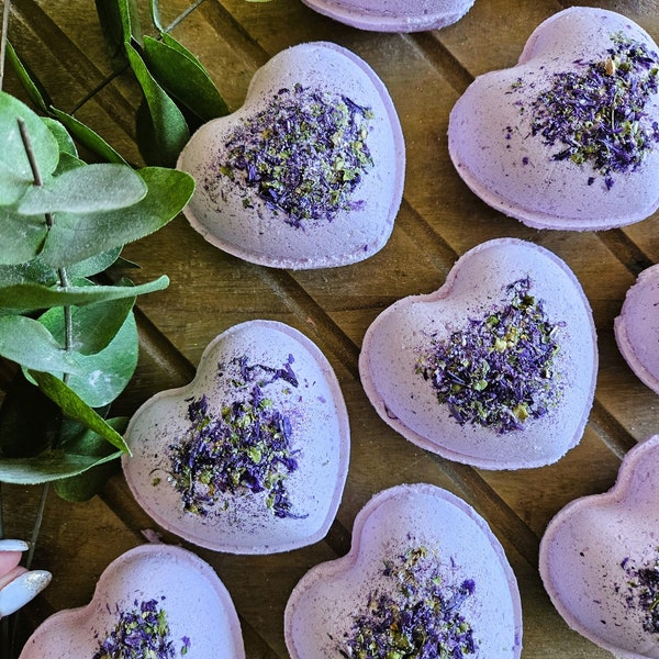 All-Natural Lemon Lavender Purple Heart Bath Bomb | No Dyes or Toxins!