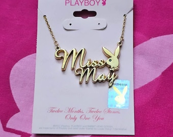 Collar chapado en oro estilo Playmate del mes de Playboy, año 2007 - Miss May