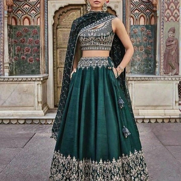 Designer indien Lehenga Choli pour femmes brodées Bollywood Designer Indien / Pakistani Bridesmaid Robes de mariée jupes pour femmes