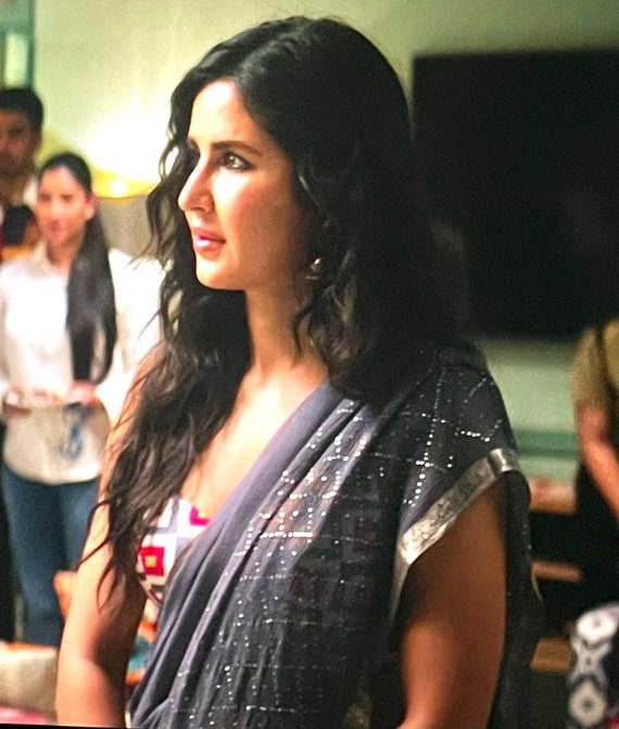 Katrina Kaif Gray Color Saree With Unstitched Blousedesigner image