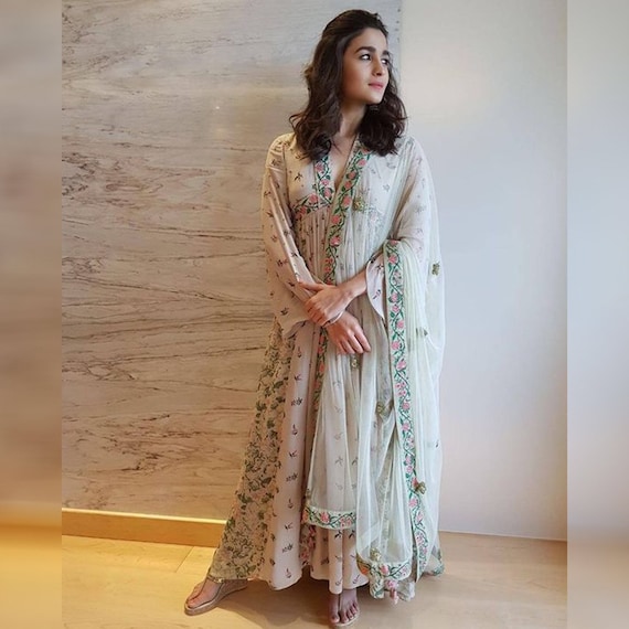Alia Bhatt's Rayon Gold Printed Kurti With Dupatta at best price in Bhopal