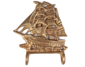 Wall Key Holder With Ship, Vintage Wall Key Display, Ship Shaped Key Rack, Two Hook Key Holder