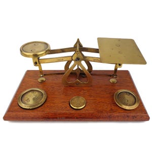 Báscula postal vintage de latón y madera, báscula para cartas postales antigua, báscula de escritorio para correos, báscula para cartas postales