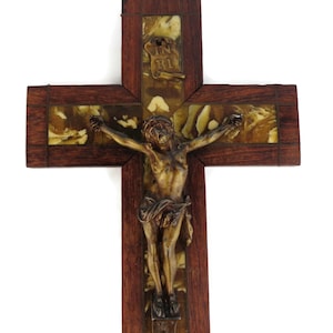 Antikes Jesus-Kreuz-Kruzifix mit eingelegter Dekoration, seltenes Jesus-Kruzifix mit hölzernem Kreuz