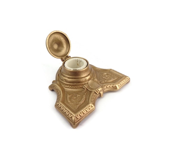 アンティーク飾り壺真鍮製