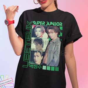 Juniors graphic tees hotsell