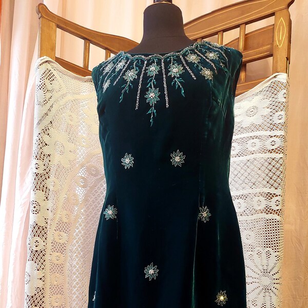 Vintage Kleid Gr. 40 original 50er Jahre dunkelgrüner Samt Perlenstickerei festlich Hochzeit