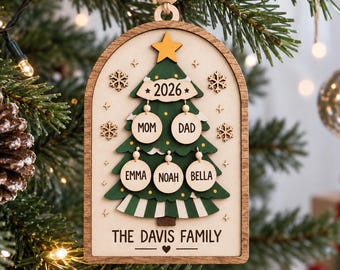 Custom Family Christmas Ornament 2026, Personalized Names Tree Decor, Family of 5 Keepsake, Mom Dad Kids Ornament, Holiday Gift for Parents