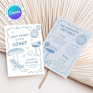 Puede incluir: Una invitación ilustrada azul y blanca para una despedida de soltera. La invitación dice "Último brindis en la costa" e incluye una sombrilla de playa, una tumbona y un cóctel. Los detalles del fin de semana se enumeran en una tarjeta separada, incluido un horario para el viernes, el sábado y el domingo.