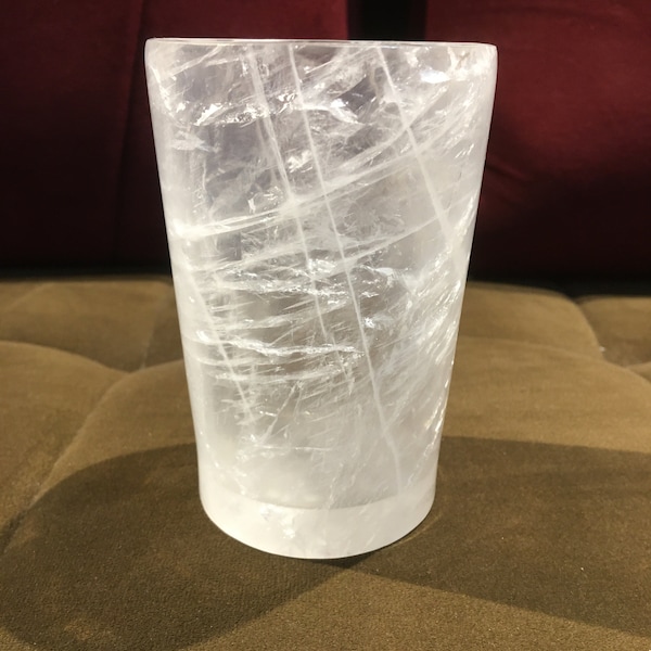 Cristal de quartz clair Magic Rock curatif et tasse/tasse à vin, belle tasse sculptée à la main.