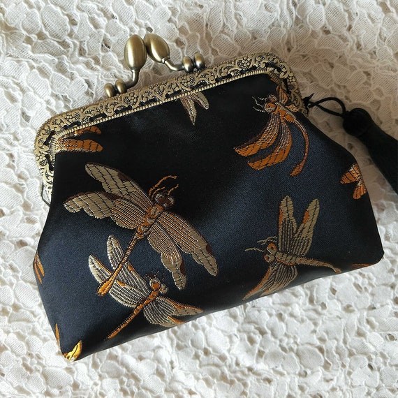 アニメショート VTG JPG Dragon Embossed Kiss Lock Bag | metodoicm