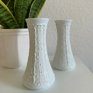 Vintage 60s Midcentury Modern Op Art Matte White Bisque Porcelain Textured Bud Vases Royal KPM Germany Bavaria Set of 2