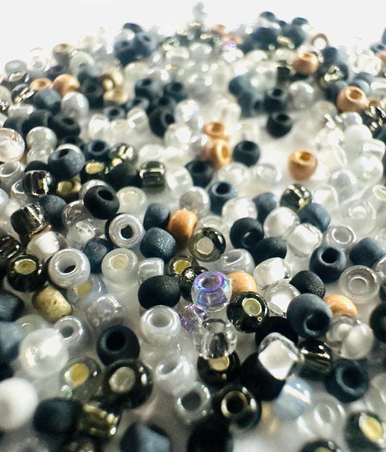 Miyuki 11/0 Seed Bead Mixes (20 grams@ 2200 beads) - Tango, Serenity, Earthtone, Formal, Lilac and Honey, DIY Jewelry Making image 3