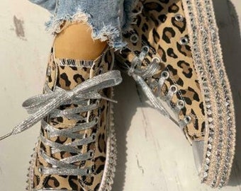 leopard rivet converse