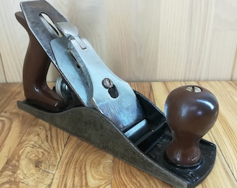 Wood Planer With Variable Angle Blade