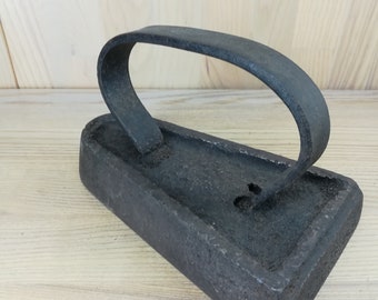 Primitive Sad Iron, Antique  Flat Iron