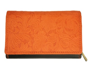 Diverse ladies wallets and purses made of genuine buffalo leather, compact with RFID and many credit card slots