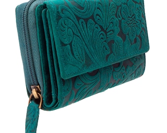 Real leather compact wallet with lots of credit card slots for women and girls. Green color